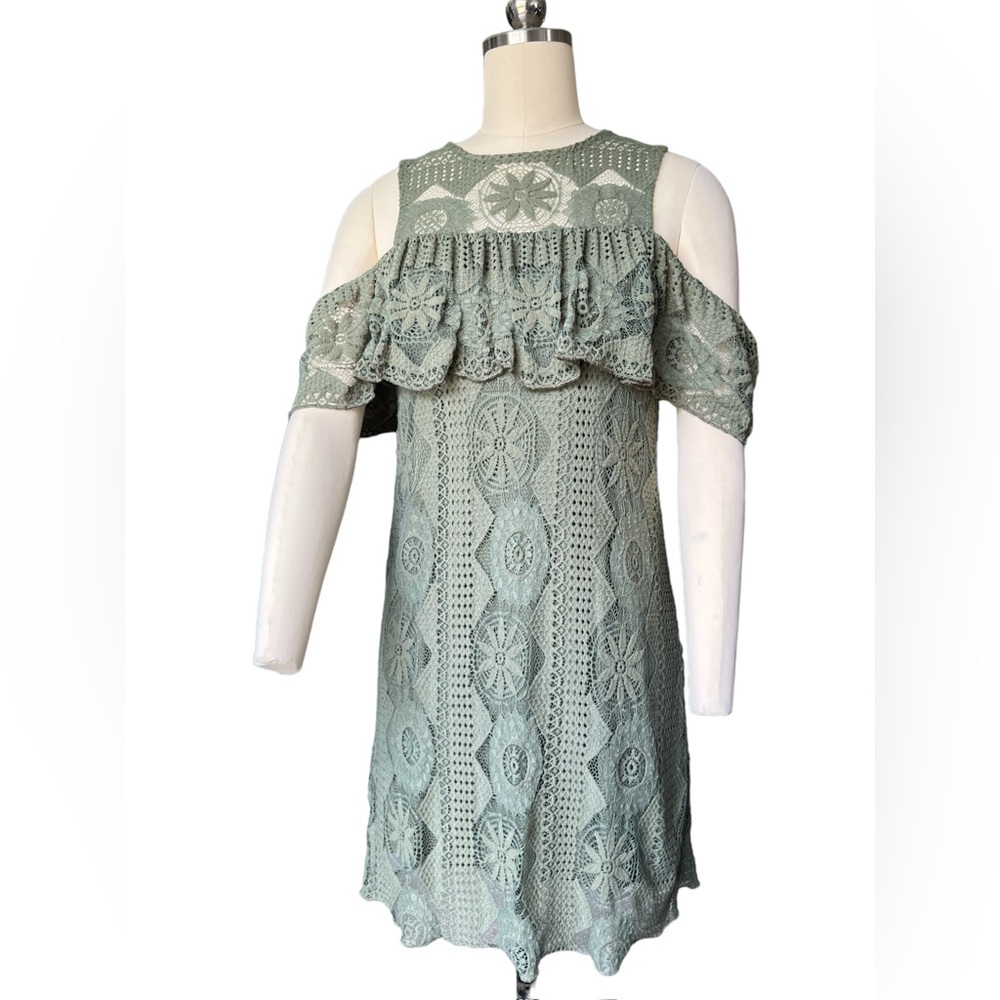 Mi Ami (Francesca's) boho delicate lace olive green cold shoulder dress size M